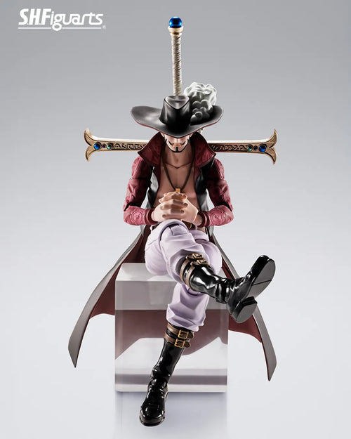 Figura Bandai S.H. Figuarts One Piece - Dracule Mihawk